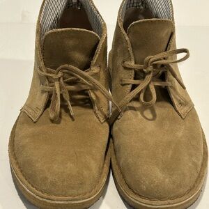Clarks Originals Men's size 7.5 Suede Lace-Up Desert Boot, Tan/Beige